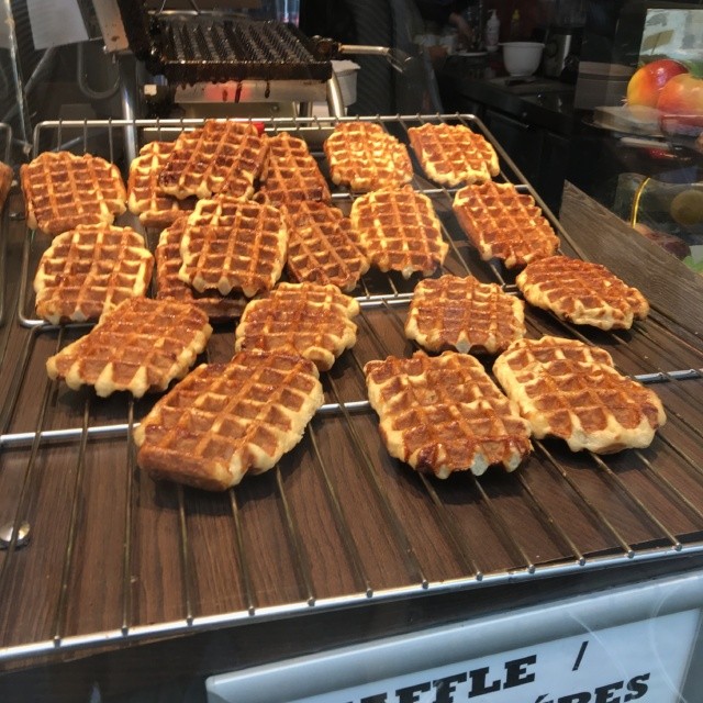 belgium waffles!! the syrup is like baked in???
